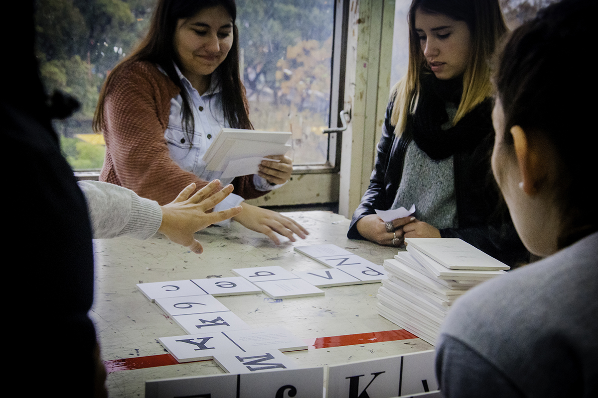 Dominó. Trabajo de Alumnes UBA.