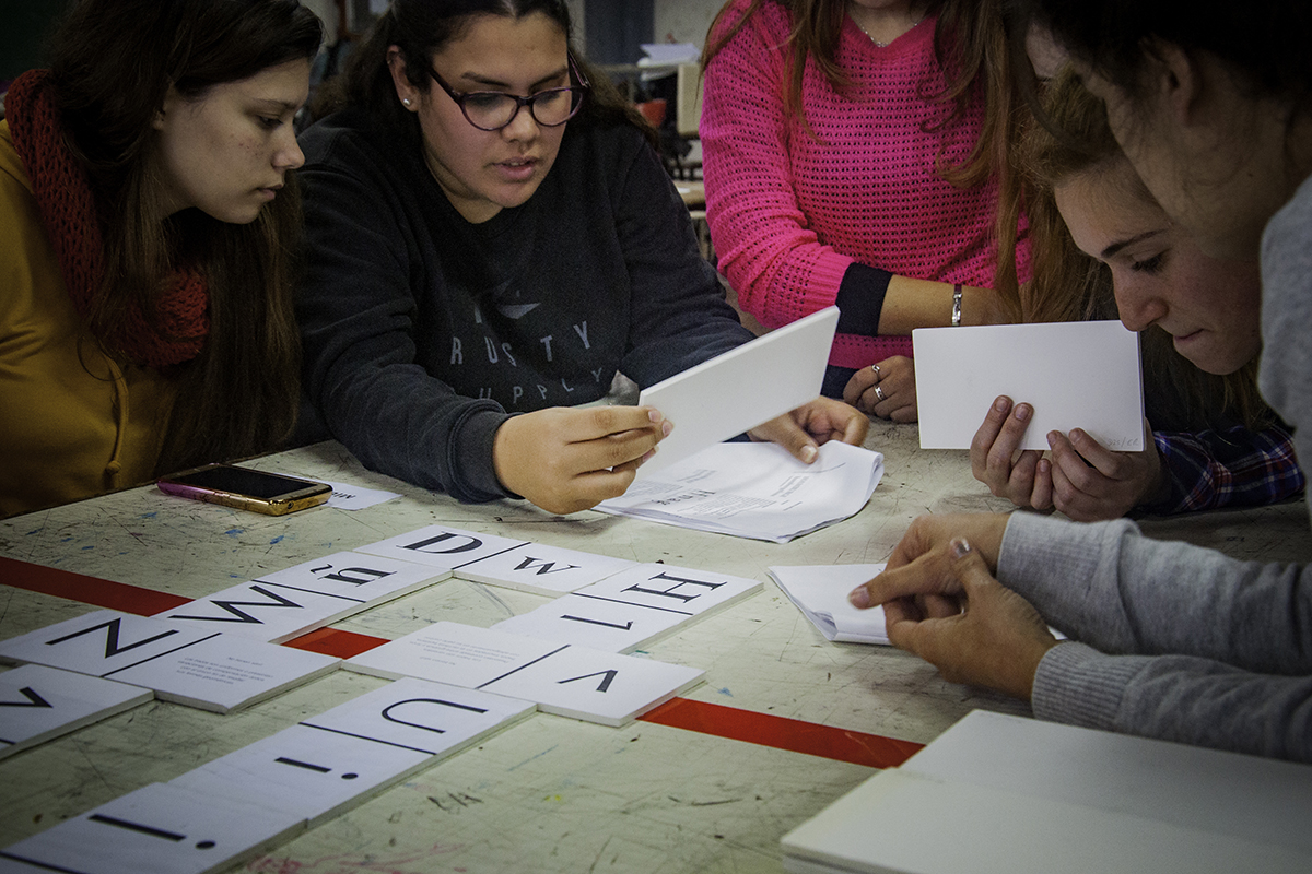 Dominó. Trabajo de Alumnes UBA.